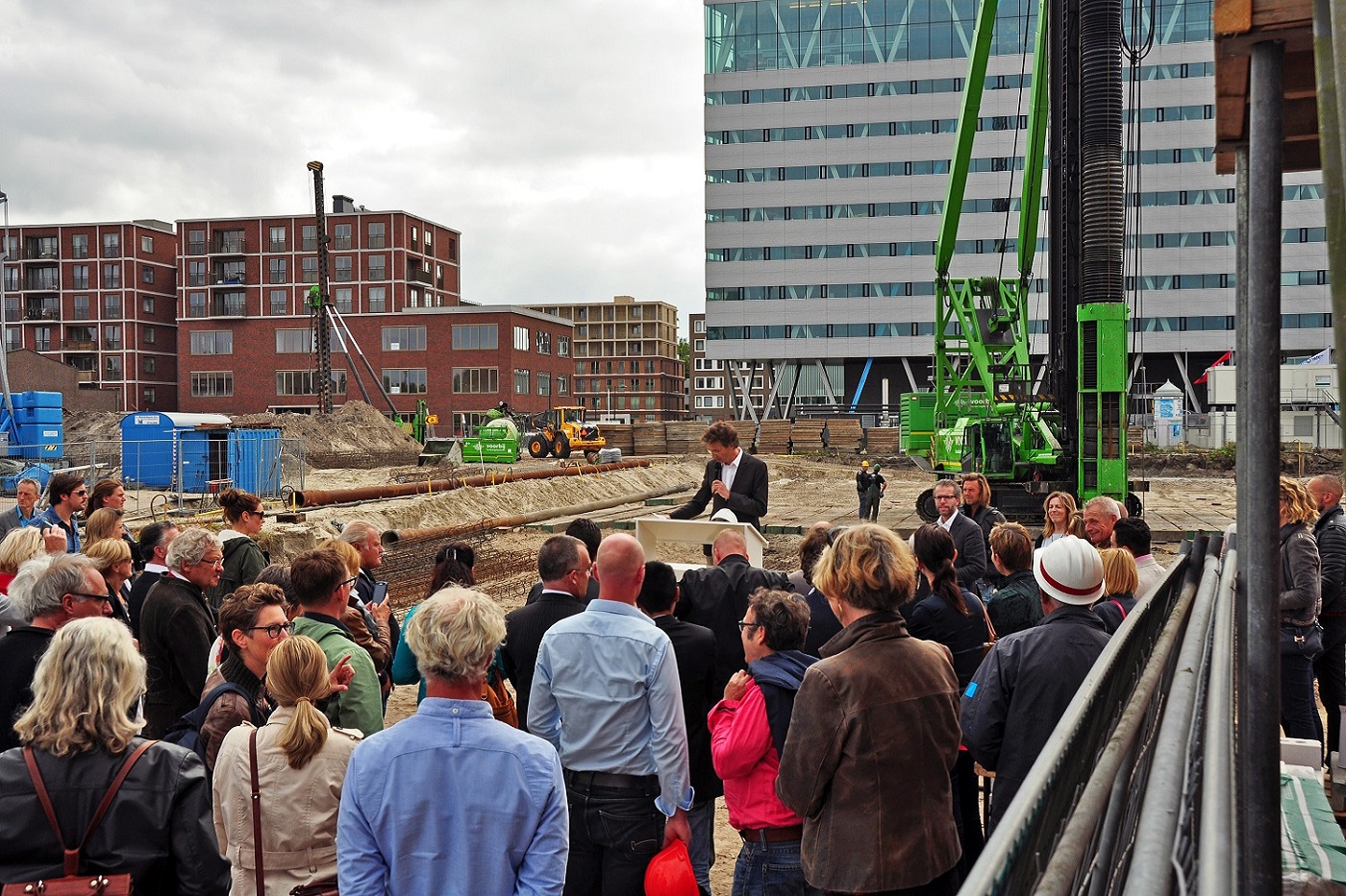 Eerste paal Lofts aan de Amstel